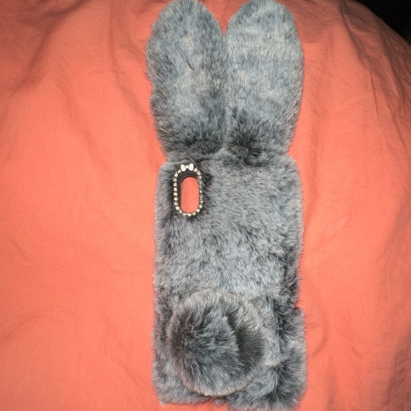 Fluffy bunny iPhone X case - Picture 1 of 7
